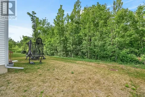 655 Persimmon Way Ottawa ON K1W 0T2