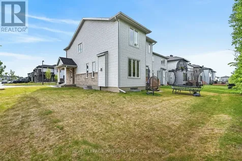 655 Persimmon Way Ottawa ON K1W 0T2