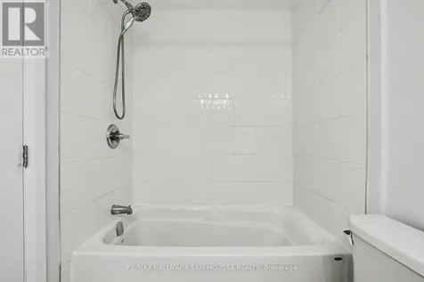 215 Eldorado Private Ottawa ON K2K 0N9