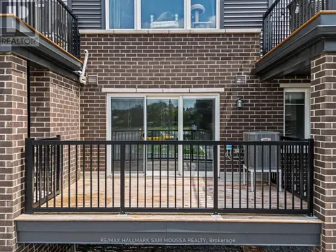 215 Eldorado Private Ottawa ON K2K 0N9