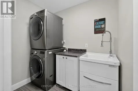 719 Island Park Drive Ottawa ON K1Y 0B8