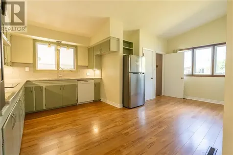 376 Sandra Boulevard Sudbury ON P3C 3K9