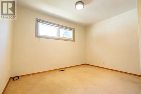 376 Sandra Boulevard Sudbury ON P3C 3K9
