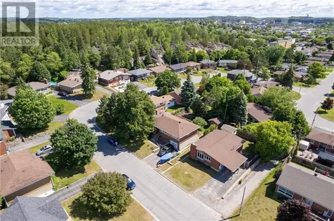 376 Sandra Boulevard Sudbury ON P3C 3K9