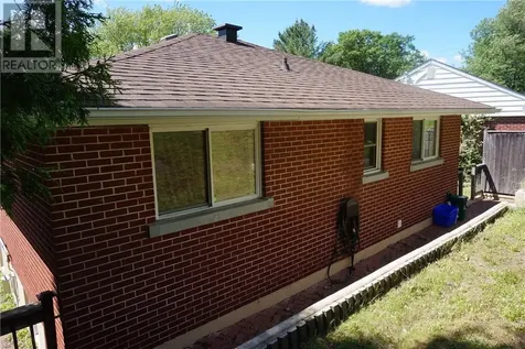 162 Dunvegan Court Greater Sudbury ON P3E 1Z2