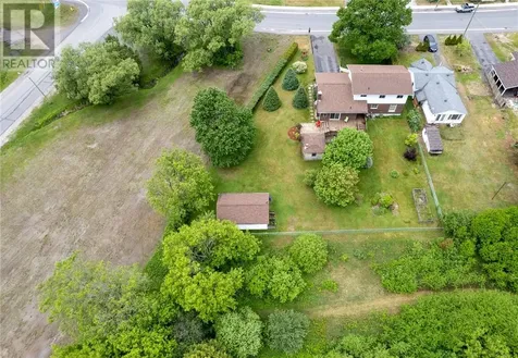 584 Mead Boulevard Espanola ON P5E 1L8