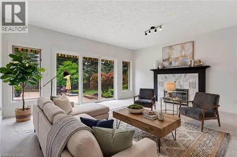 8 Charlton Place Cambridge ON N3C 3Y5