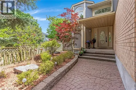 8 Charlton Place Cambridge ON N3C 3Y5