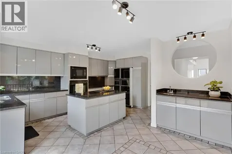 8 Charlton Place Cambridge ON N3C 3Y5