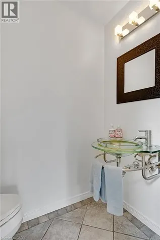 8 Charlton Place Cambridge ON N3C 3Y5