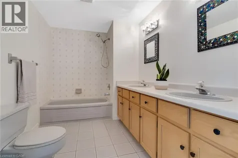 8 Charlton Place Cambridge ON N3C 3Y5