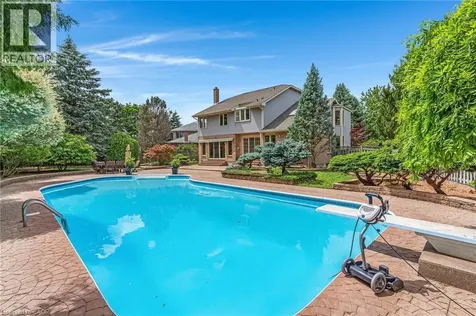 8 Charlton Place Cambridge ON N3C 3Y5