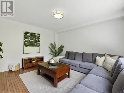 37 Nevada Crescent Vaughan ON L6A 2V5
