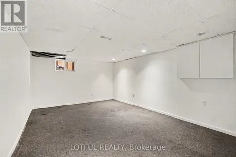 832 Rex Avenue Ottawa ON K2A 2P5
