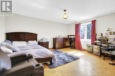 2876 Tresa Court Ottawa ON K1T 2H1