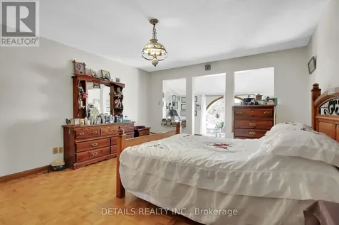 2876 Tresa Court Ottawa ON K1T 2H1