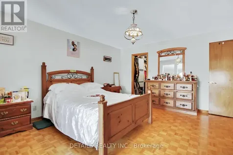 2876 Tresa Court Ottawa ON K1T 2H1