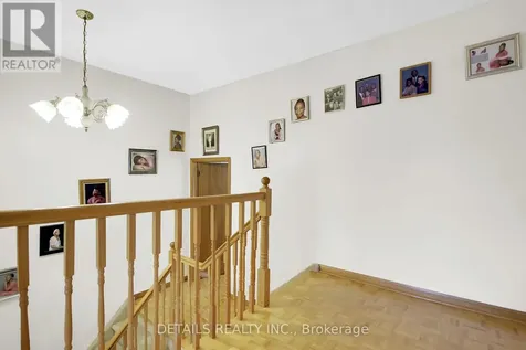 2876 Tresa Court Ottawa ON K1T 2H1
