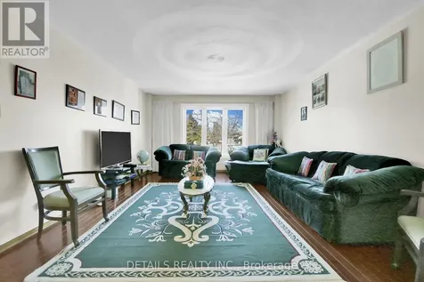 2876 Tresa Court Ottawa ON K1T 2H1