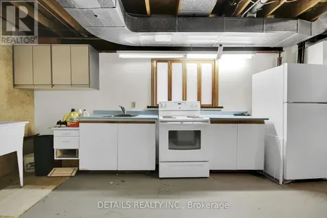 2876 Tresa Court Ottawa ON K1T 2H1