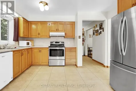 2876 Tresa Court Ottawa ON K1T 2H1