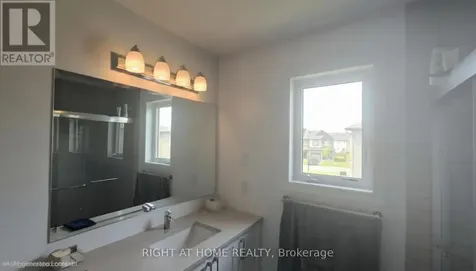 836 Dynasty Street West Ottawa ON K4A 4T7