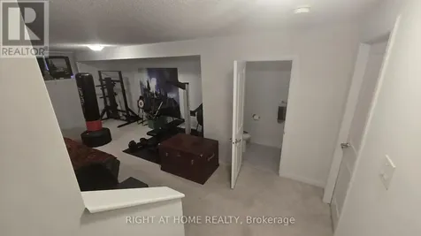 836 Dynasty Street West Ottawa ON K4A 4T7
