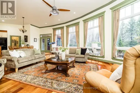 6196 Deermeadow Drive Ottawa ON K4P 1M9