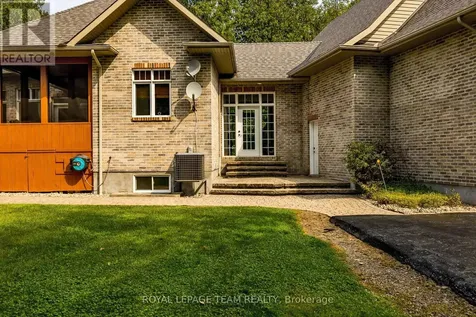 6196 Deermeadow Drive Ottawa ON K4P 1M9