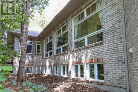 6196 Deermeadow Drive Ottawa ON K4P 1M9