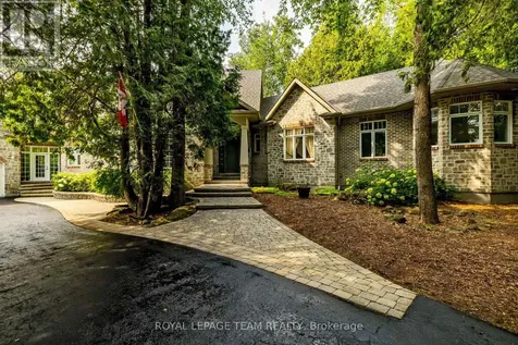 6196 Deermeadow Drive Ottawa ON K4P 1M9