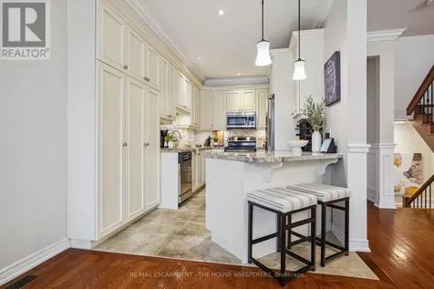 181 Plains Road West Burlington (bayview) ON L7T 0B1