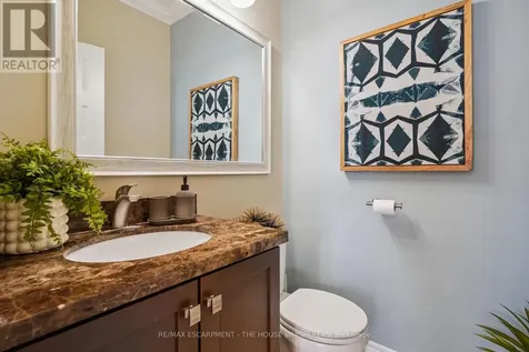 181 Plains Road West Burlington (bayview) ON L7T 0B1