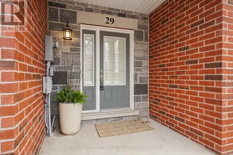 181 Plains Road West Burlington (bayview) ON L7T 0B1