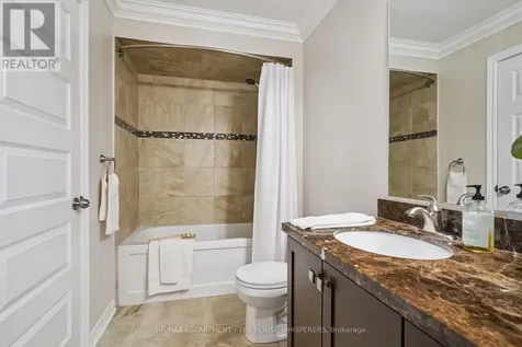 181 Plains Road West Burlington (bayview) ON L7T 0B1