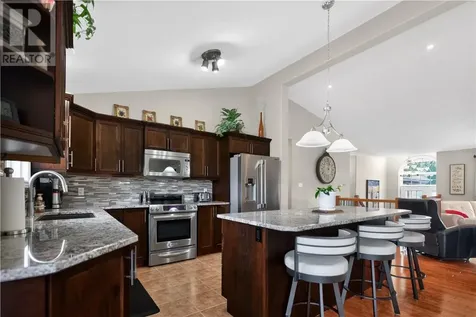 124 Bayside Crescent Sudbury ON P3B 0B9