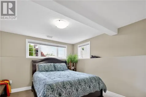 124 Bayside Crescent Sudbury ON P3B 0B9