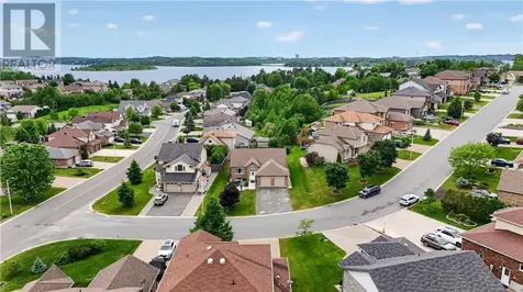 124 Bayside Crescent Sudbury ON P3B 0B9