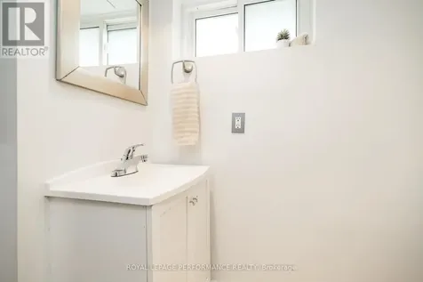 571 Churchill Avenue North Ottawa ON K1Z 5E6