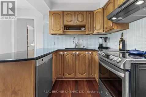 7039 Quinnfield Way Ottawa ON K4P 1B7