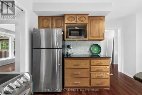 7039 Quinnfield Way Ottawa ON K4P 1B7