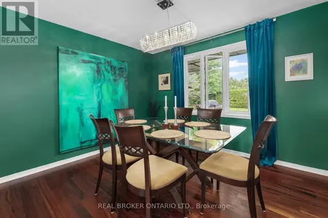 7039 Quinnfield Way Ottawa ON K4P 1B7