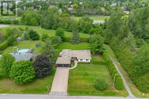 7039 Quinnfield Way Ottawa ON K4P 1B7