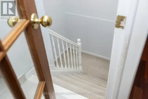 7039 Quinnfield Way Ottawa ON K4P 1B7