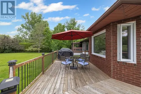 7039 Quinnfield Way Ottawa ON K4P 1B7