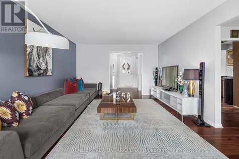 7039 Quinnfield Way Ottawa ON K4P 1B7