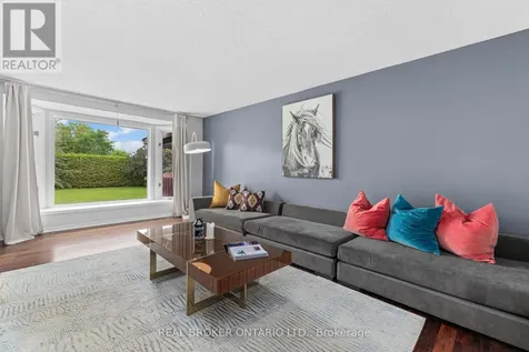 7039 Quinnfield Way Ottawa ON K4P 1B7