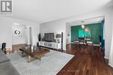 7039 Quinnfield Way Ottawa ON K4P 1B7