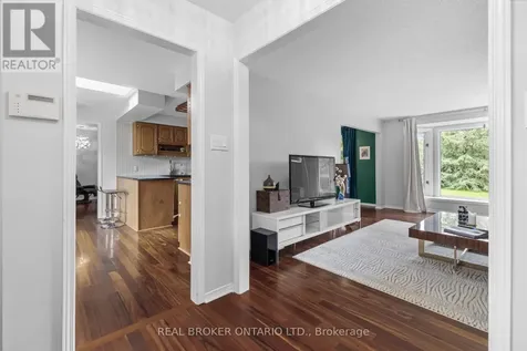 7039 Quinnfield Way Ottawa ON K4P 1B7