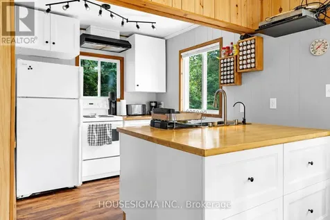 8122 Laidlaw Avenue Ramara ON L0K 2B0